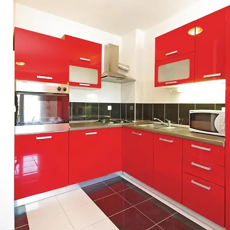 Awesome In With Wifi Apartment Makarska