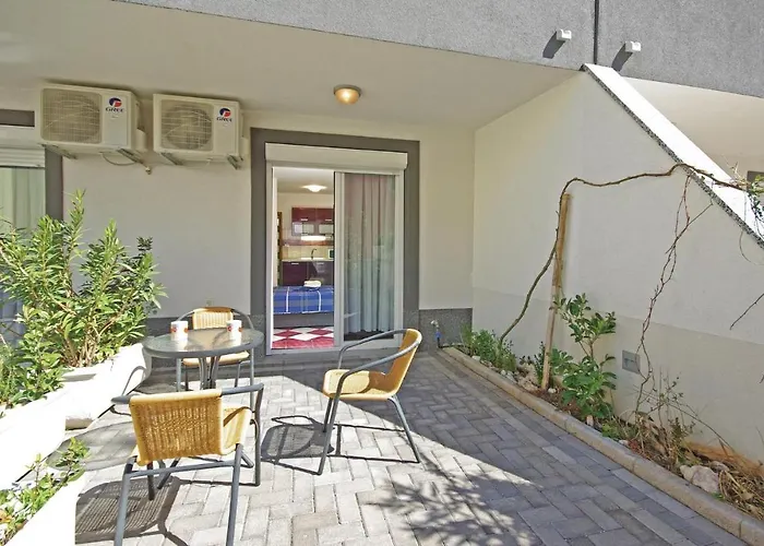 Апартаменти In *